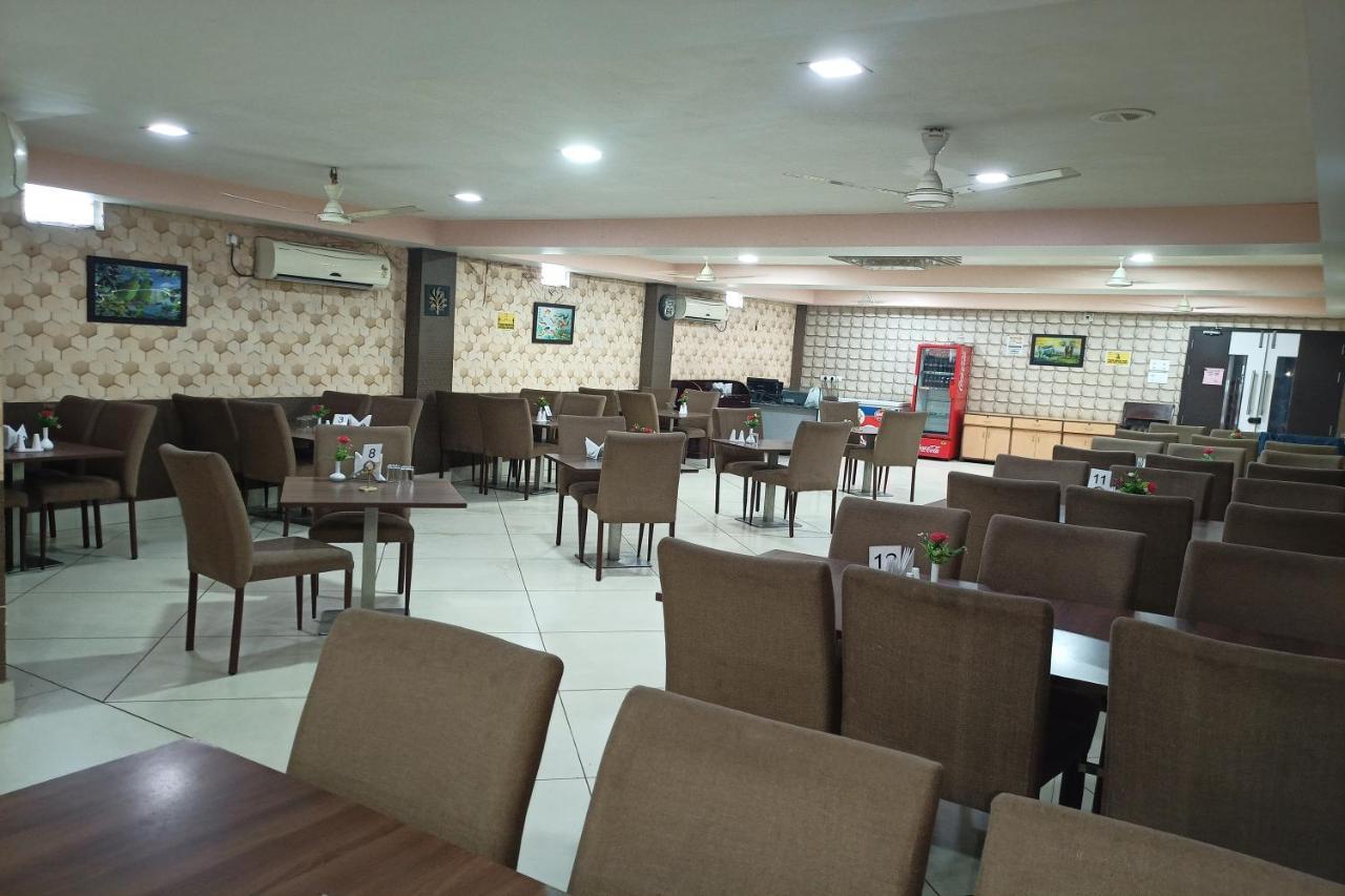 Hotel Jmd International 卡蒂哈尔 外观 照片