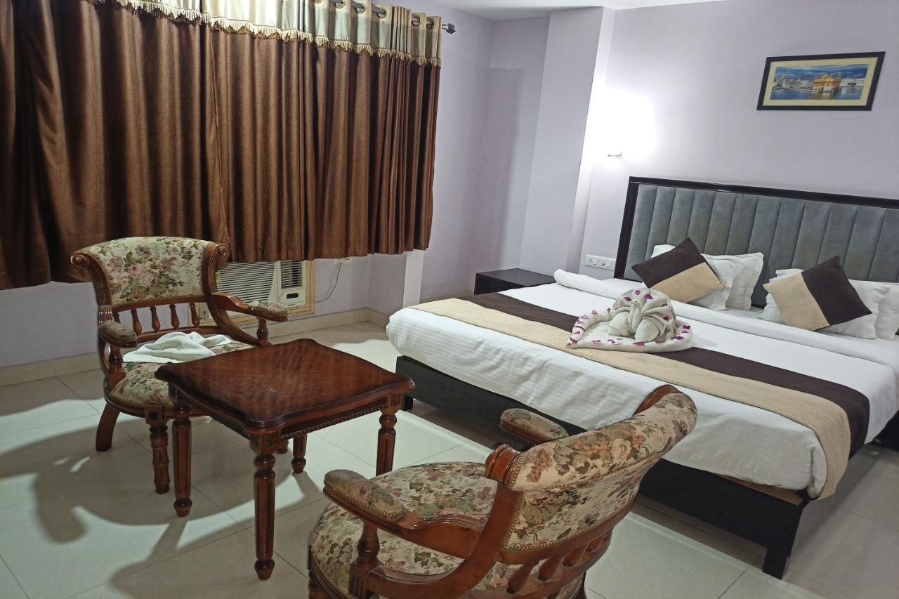 Hotel Jmd International 卡蒂哈尔 外观 照片