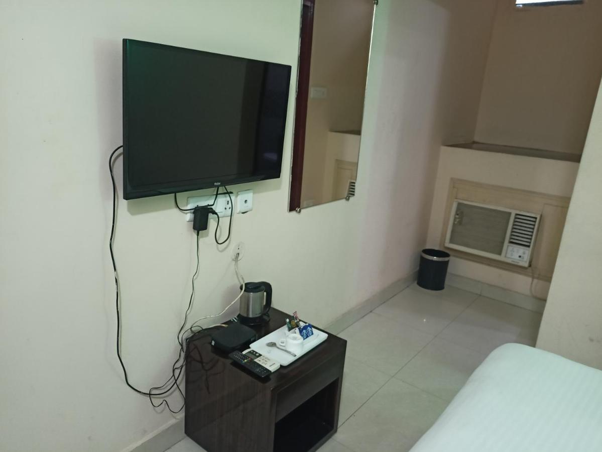 Hotel Jmd International 卡蒂哈尔 外观 照片