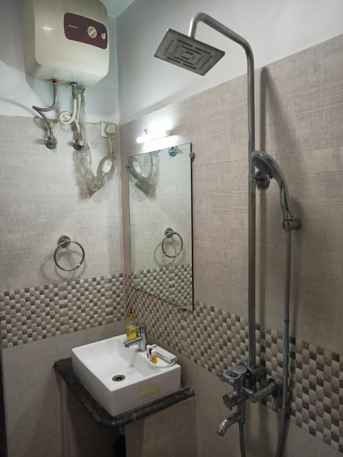 Hotel Jmd International 卡蒂哈尔 外观 照片
