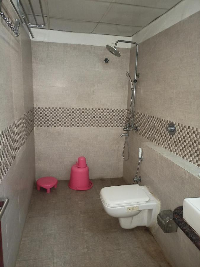 Hotel Jmd International 卡蒂哈尔 外观 照片